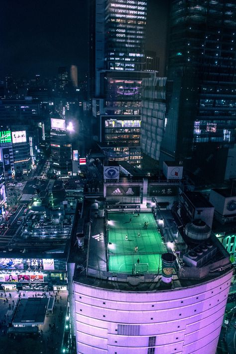 Soccer field on a rooftop in Tokyo, Japan! FuturistSpeaker.com #keynotespeaker #futuretrends #futureofwork #futurejobs Japan Soccer, Street Soccer, Tokyo Japan Travel, Random Aesthetics, Football Pitch, City Skylines, Shibuya Tokyo, Japan Aesthetic, Football Stadiums