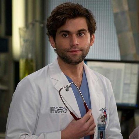 Last week on Grey's Anatomy, Schmitt (Jake Borelli) made a huge decision.   After finding out that his favorite uncle had been secretly gay and had been treated horribly by his mom,... Levi Schmitt, Andrew Deluca, Giacomo Gianniotti, Greys Anatomy Episodes, Save The Last Dance, The Last Dance, Greys Anatomy Characters, Paternity Test, Last Dance