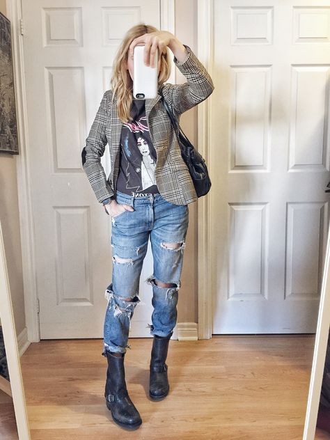 Punk Chic Fashion, Frye Engineer Boots, Over 40 Fashion, Over The Knee Boot Outfit, Check Blazer, Look Jean, 40 Fashion, Engineer Boots, Fashion Capsule