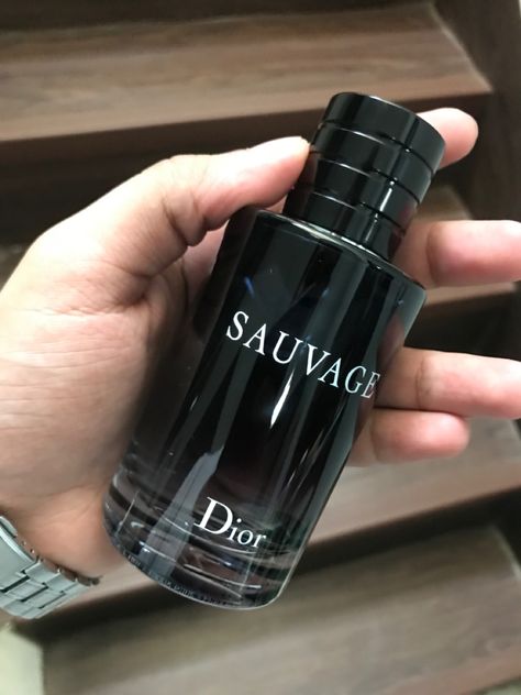 It is extremely versatile and an amazing compliment getter. Fresh, spicy with citrus and really long lasting. Its amazing for the office, hanging out with friends, going for a dinner date. 9/10 times someone will ask you what it is and how good it smells. The downside, people asking you what it is isn’t because they don’t know what the Sauvage is but rather they’ll probably have smelt it somewhere else because its getting really common. Still, I 10/10 recommend getting this for your collection. Mujeres Tattoo, Dior Sauvage, Fake Money, Date Dinner, Dinner Date, Streetwear Men Outfits, Men Fashion Casual Outfits, Perfume Collection, Girly Art