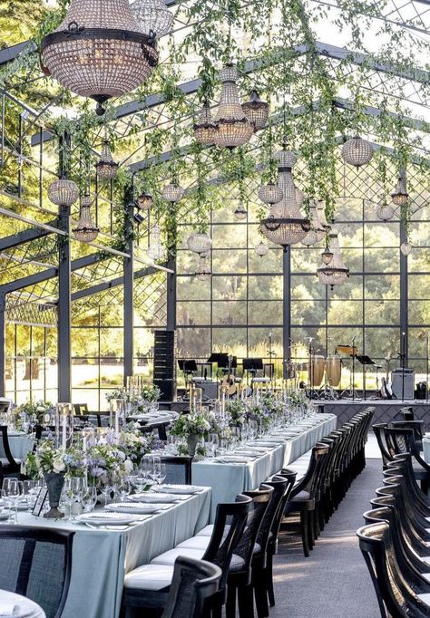 Covered Patio Wedding Ceremony, Glasshouse Wedding Decor, Green House Wedding Venues, Wedding Venue Interior, Glass Tent Wedding, Rooftop Garden Wedding, Greenhouse Wedding Reception, Glasshouse Wedding, Greenhouse Venue