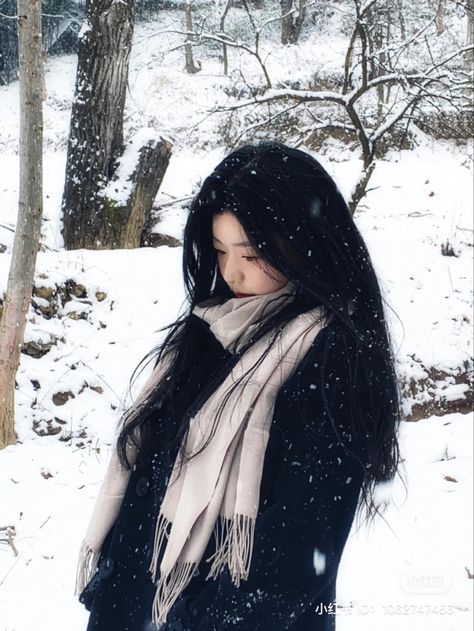 Winter Photo, Winter Girls, Shooting Photo, Winter Pictures, Instagram Photo Inspiration, Winter Aesthetic, Pretty Selfies, Insta Photo Ideas, Selfie Poses