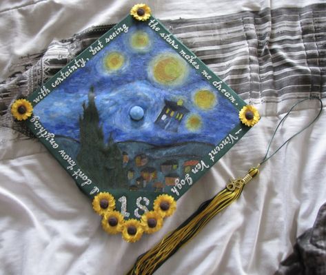 Crochet Graduation Cap Decoration, Starry Night Graduation Cap, Graduation Cap Designs History, Van Gogh Graduation Cap, Painting Graduation Cap, Art Teacher Graduation Cap, Artsy Graduation Cap, Doctor Who Graduation Cap, Minecraft Graduation Cap