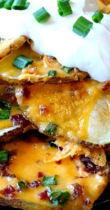 Potato Nachos Pioneer Woman, Loaded Potato Nachos, Potato Nachos Baked, Ww Potatoes, Potato Chip Nachos, Nacho Recipes, Recipes Potatoes, Superbowl Food, Baked Potato Chips