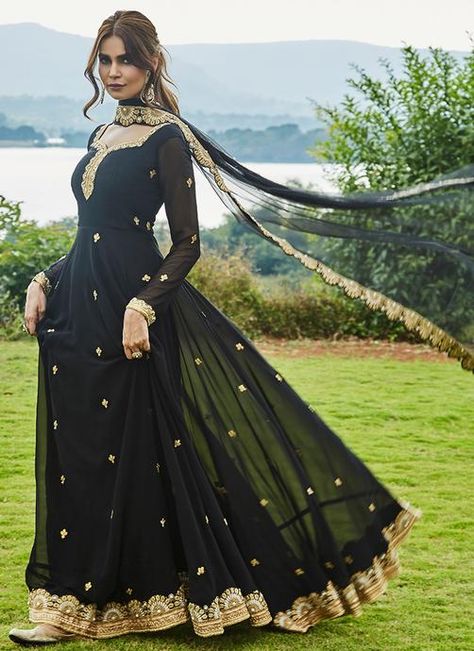 Lashkaraa Embroidered Georgette Anarkali Black and Gold Females Outfits, Black Salwar, Georgette Anarkali, Indian Fashion Trends, Afghan Dresses, Pakistani Dress, Indian Gowns, Dress Indian Style, Indian Designer Outfits