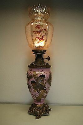 Banquet Lamp, Lampe Art Deco, Room Lamps, Farmhouse Lamps, Victorian Lamps, Antique Oil Lamps, Cool Lamps, Antique Kitchen, Kerosene Lamp