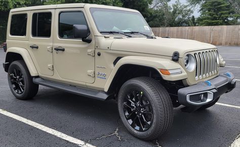 Jeep Wrangler Unlimited JL Sahara 4XE Gobi Tan Special Edition Jeep Wrangler Beige, Jeep Wrangler Tan, Tan Jeep Wrangler, Jeep Baby, 2017 Jeep Wrangler, Dream Family, Dream Cars Jeep, Jeep Wrangler Unlimited, My Dream Car