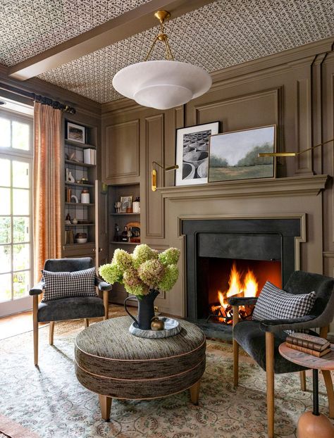 15 Chic Window Treatments for Sliding Glass Doors Brown Sitting Room, Warm Brown Color Palette, Luxurious Library, Library With Fireplace, Conservatory Design, Library Living Room, Fireplace Lighting, Chandelier Lights, Brown Color Palette