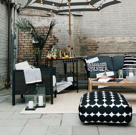 Black and white outdoor decor #target #project62 Backyard Conversation Area, Black And White Outdoor Decor, Outdoor Tile Patio, Backyard Goals, Outdoor Deco, Condo Ideas, Patio Tiles, Backyard Spaces, Outdoor Tiles