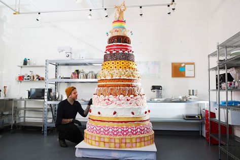 Huge 15-tier cake celebrates 140 years of popular baking trends - Mirror Online Huge Cakes, Biggest Cake, Giant Birthday Cake, Giant Cake, Huge Cake, Big Wedding Cakes, Square Wedding Cakes, Fondant Wedding Cakes, Winter Wedding Cake