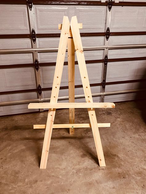 Diy Easel, Craft Market Display, Wooden Easel, Market Displays, Craft Markets, Frame Stand, Wedding Coordinator, Joinery, Cool Things To Make