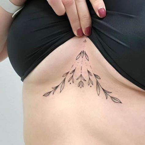 Women’s Underboob Tattoo, Underbreast Tattoos For Women, Underbust Tattoo Ideas Floral, Floral Tattoo Sternum, Sternum Fine Line Tattoo, Womens Underboob Tattoo, Sternum Leaf Tattoo, Tattoo Ideas For Under Breast, Sternum Tatoos Woman