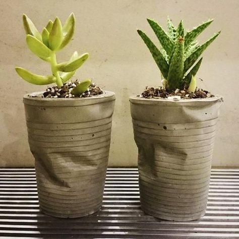 DIY Concrete Planters, Ideas for Outdoor Home Decorating with Flowers Diy Concrete Planters, Cement Diy, Cement Art, Concrete Furniture, Cement Pots, Concrete Crafts, Concrete Pots, Concrete Projects, Cement Crafts