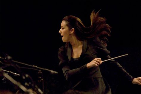 Alondra de la Parra Kobold Wizard, Witch Pose, Orchestra Director, Orchestra Conductor, Musician Portraits, Rhapsody In Blue, Inspirational Movies, Human Reference, Female Musicians