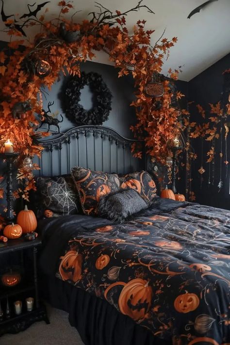 25 Spooky Halloween Bedroom Ideas for a Frightfully Stylish Sleep Space - Roomy Retreat Gothic Home Decor Diy Bedroom, Halloween Bedroom Ideas, Halloween Themed Bedroom, Spooky Bedroom, Gothic Bedroom Ideas, Goth House, Halloween Bedroom Decor, Retro Bedroom, Gothic Bedroom