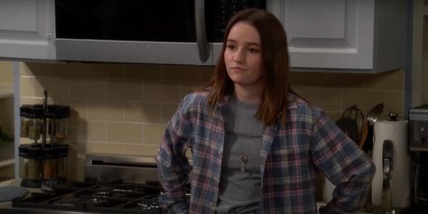 Kaitlyn Dever Last Man Standing, Kaitlyn Dever Aesthetic, Kaitlyn Dever Icons, George Clooney Julia Roberts, Movie Schedule, Bad Teacher, Kaitlyn Dever, Billie Lourd, The Last Wish