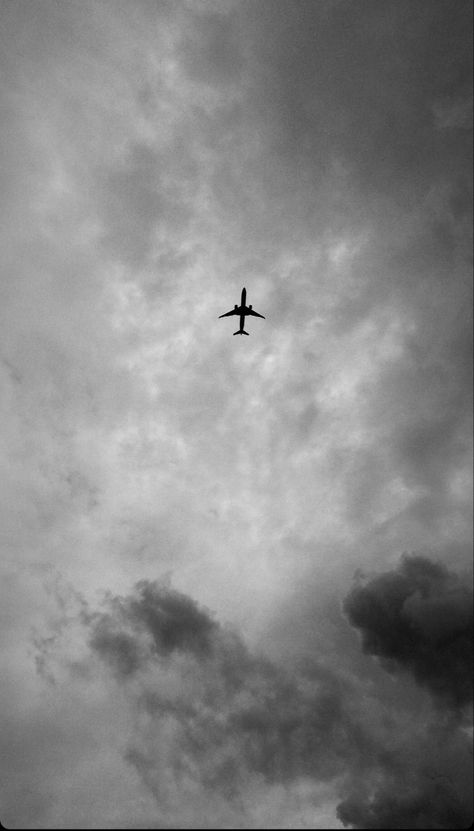 Black And White Sky Aesthetic, Prayer Wallpaper, Instagram Design Creative, Church Aesthetic, Airplane Wallpaper, Dark Background Wallpaper, Birthday Post Instagram, Combat Art, Deep Art