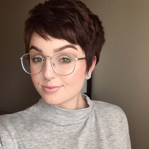 Pixie Hair Plus Size, Pixie Cut And Glasses, Pixie Cut Round Face Plus Size, Plus Size Bob Haircut, Pixie With Glasses, Plus Size Pixie Haircut, Pixie Cut Chubby Face, Pixie Cut For Round Face Plus Size, Low Maintenance Short Hair