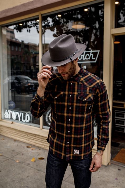 Tradesman Outfit, Mens Fashion 2018, Mens Hats Fashion, Mens Hats, Stetson Hat, Mens Fashion Rugged, Hipster Mens Fashion, Rugged Style, Mens Fashion Classy