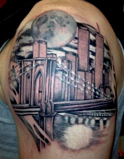 Brooklyn Bridge tattoo #NYCLove Nyc Skyline Tattoo, Nice Tatoos, Sarah Tattoo, Leg Tats, Bridge Tattoo, Skyline Tattoo, Plane Tattoo, Tattoo Pics, Skyline Sunset