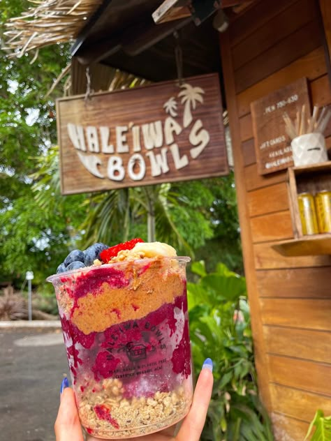 Acai bowl from Haleiwa Bowls on the North Shore of Oahu, Hawaii Acai Bowls Hawaii, Tropical Food, Healthy Food Motivation, Island Vibes, Oahu Hawaii, Food Obsession, Smoothie Bowl, Pretty Food, Business Travel