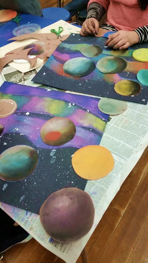 5th Grade Stellar Planets Art Lessons Grades 3-5, Outer Space Themed Art Projects, Outer Space Art Projects For Elementary, Art Class Elementary Project Ideas, Astronomy Art Projects, 5th Grade Spring Art Projects, Space Art Elementary, Galaxy Art Project, Space Art Lessons Elementary