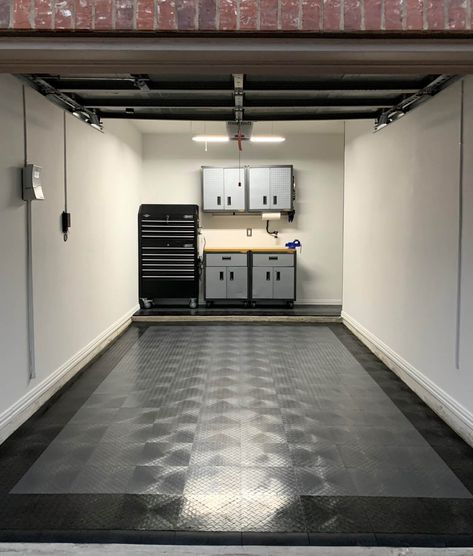 Racedeck Garage Flooring, Single Car Garage Ideas, Detailing Garage Ideas, Garage Car Workshop, Motorbike Garage, Garage Floors Diy, Work Garage, Garage Flooring Options, Garage Security