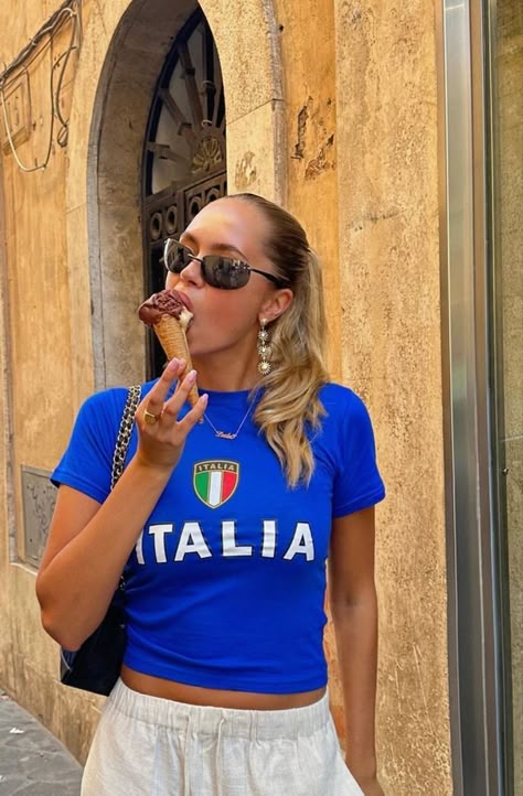 Italy Vibes, Italy Fits, Summer In Italy, European Summer Outfits, Party Mode, Italy Summer, Europe Outfits, Summer Pics, Euro Trip