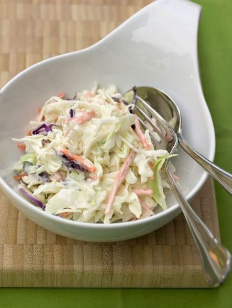 Best coleslaw ever! Add 1 jar of Marie's Coleslaw dressing to 1 bag of coleslaw, half of a red onion & mix well and refrigerate!!!!!voila!!!! Long John Silvers Coleslaw Recipe, Shredded Cabbage Recipes, Buttermilk Coleslaw Recipe, Recipe For Kentucky Fried Chicken, Fried Chicken Ingredients, Simple Eating, Slaw Dressing, Coleslaw Salad, Coleslaw Dressing