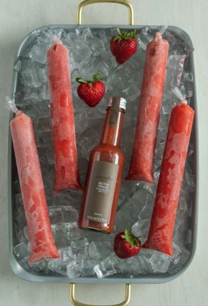 Easy Alcohol Freeze Pops Recipes That Beat The Heat Alcoholic Ice Pops, Vodka Popsicles Recipes, Adult Freeze Pops, Alcohol Freeze Pops, Freeze Pop Recipes, Push Pops Recipes, Booze Popsicles, Adult Popsicles, Alcoholic Popsicles