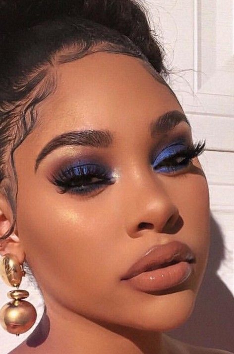 Navy And Gold Makeup Looks, Blue Dress And Makeup, Navy Smokey Eye Makeup, Makeup For A Blue Outfit, Blue And Silver Makeup Looks For Prom, Gold Blue Makeup, Blue Makeup Looks For Brown Eyes, Blue Inspired Makeup Looks, Simple Prom Makeup Blue Dress