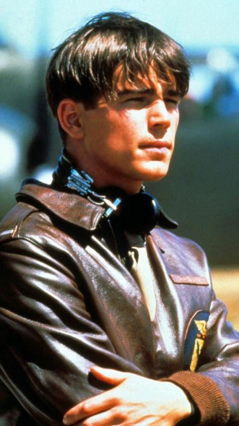 Josh Hartnett Pearl Harbor, Danny Walker, Pearl Harbor Movie, Old Fashioned Love, 90s Actors, Josh Hartnett, Resale Store, From Movie, What Ever