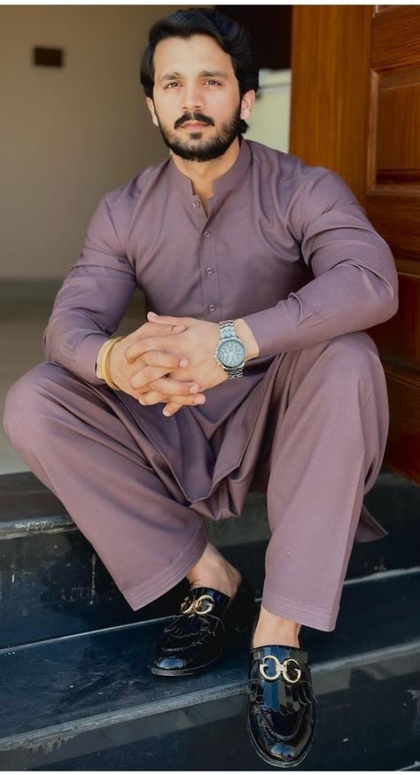 Khan Dress Kurta For Men, Pakistani Kurta Pajama Men Eid, Kurta Salwar Men, Sadri Kurta For Men, Kurta Designs Men's, Pajama Design, Pathani Suit, Pajama Men, Men Dressing