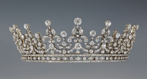 Diamonds: A Jubilee Celebration Exhibition at the Summer Opening of Buckingham Palace 2012 Cullinan Diamond, Lovers Knot Tiara, Royal Collection Trust, Top Pearl, Royal Tiaras, Diamond Tiara, Isabel Ii, Royal Jewels, Princess Victoria