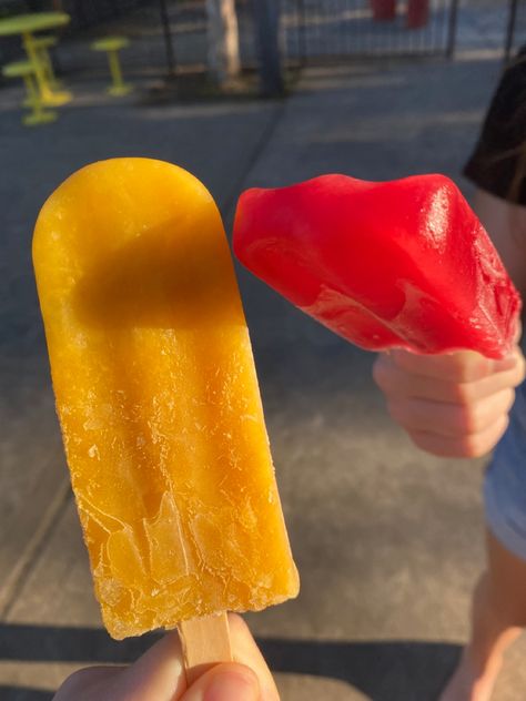 Aesthetic Popsicles, Popsicles Aesthetic, Ice Cream Popsicles Aesthetic, Popsicle Aesthetic, Popsicle Summer Aesthetic, Summer Popsicles Aesthetic, Popsicle Food Photography, Blue Popsicle Aesthetic, Orange Popsicles Aesthetic