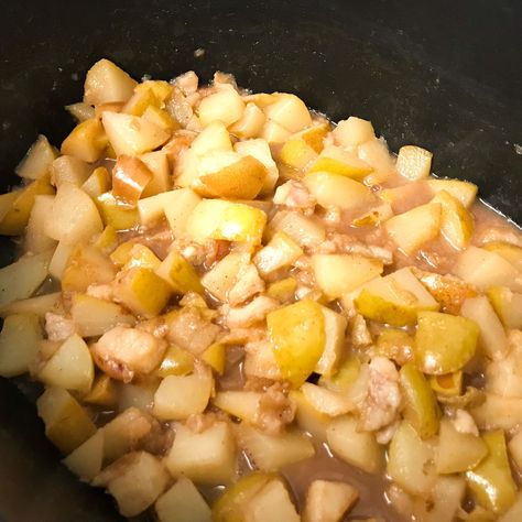 Sauce For Pork Roast, Pear Sauce Recipe, Pear Brandy, Pear Sauce, Pork Sauce, Spiced Pear, Chicken Entrees, Pear Recipes, Food Projects