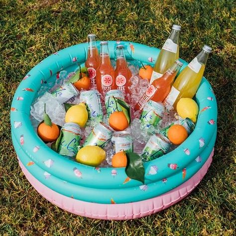 Tropisk Fest, 4de Verjaardag, Pool Party Food, Pool Drinks, Backyard Birthday Parties, Drink Cooler, Pool Party Ideas, Beach Birthday Party, Backyard Birthday