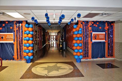 Pep Rally Decorations Ideas, School Gym Decorating Ideas, Homecoming Dance Decorations Gym, Hallway Decorating Homecoming, Apex Fundraiser Decorations, School Spirit Hallway Ideas, Gym Decorating Ideas School Dance, Senior Hallway Decorations, Pep Rally Decorations