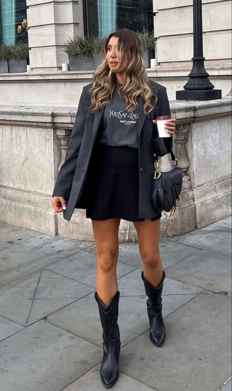 Chic Outfits With Cowboy Boots, Black Cowboy Boots Casual Outfit, Company Shirt Outfit Women, Winter Western Boots Outfit, Cowboy Boots Autumn Outfit, Cowboy Boots Outfit Office, Black Cowboy Boot Outfit Women, Cowboy Boots Outfit Work, Cowboy Boots Office Outfit