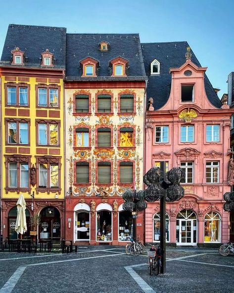 Exploring Planet Mainz Germany, German Architecture, Rhineland Palatinate, Europe Photos, Booking Flights, Scenic Routes, Culture Travel, Dream Destinations, Wonderful Places