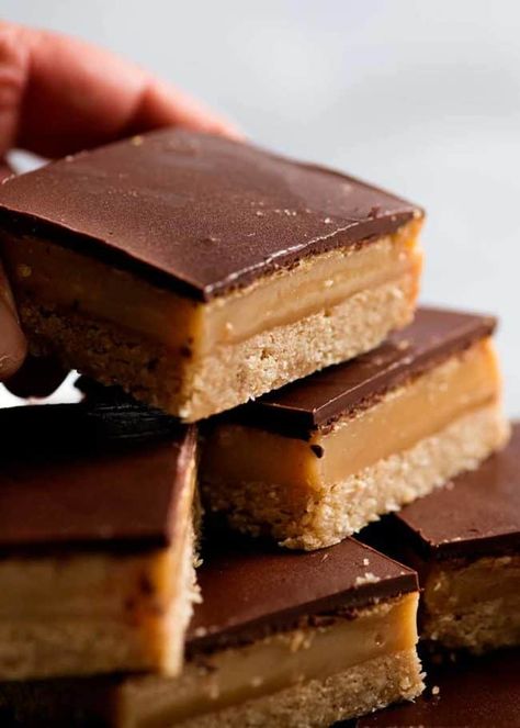 Caramel Slice | RecipeTin Eats Smoko Food Ideas, Caramel Tray Bake, Caramel Recipes Desserts, Caramel Sweets, Easy Caramel Slice, Dessert Slice, Caramel Slice Recipe, Caramel Baking, Caramel Food