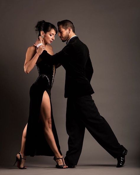 Tango Aesthetic, Tango Dance Photography, Tango Couple, Tango Fashion, Everybody Dance Now, Couple Dance, Dance Pose, Tango Dancers, Dance Photography Poses