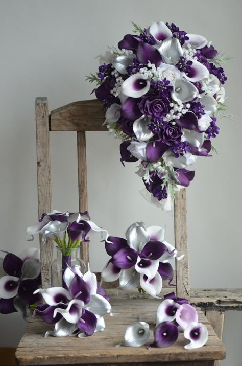 Purple Bling Bouquet, Purple And Silver Wedding Bouquet, Purple Lily Bouquet, Purple Calla Lily Wedding Bouquet, Purple Bouquet Flowers, Purple Calla Lily Bouquet, Wedding Bouquets Purple, Purple Calla Lilies Wedding, Calla Lily Bridal Bouquet