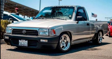 Japanese Vehicles, Nissan D21, Lowrider Trucks, Lowered Trucks, Pick Up Truck, Low Riders, Toyota Pickup, Toyota Trucks, Cars And Coffee