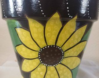 Painted Flower Pots Ideas, Flower Pots Ideas, Painting Flower Pots, Hand Painted Flower Pots, Sunflower Pot, Potted Sunflowers, Painted Flower Pot, Pots Ideas, Black Sunflower