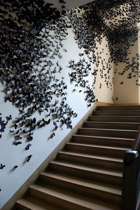 An art installation in the Philadelphia Museum of Art made up of thousands of black paper butterflies (or are they moths?), entitled Black Cloud by the artist Carlos Amorales. Philadelphia Museums, Stair Case, Paper Butterflies, Philadelphia Museum Of Art, Wow Art, Caravaggio, Sculpture Installation, Art Installation, Art Installations