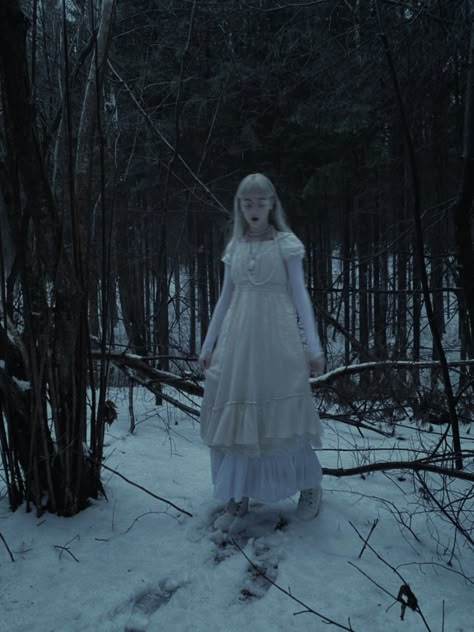 White Goth Winter Outfit, Snowy Forest Photoshoot, Slavic Winter Aesthetic, Ice Goth, Snow Photoshoot, Water Nymphs, Dreamy Photography, Winter Fairy, Winter Photos