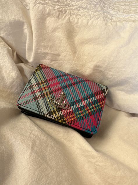 Small Wallet Aesthetic, Aesthetic Wallet Vintage, Viviennewestwood Aesthetic, Cute Wallet Aesthetic, Aesthetic Wallet, Wallet Aesthetic, Wallet Inspiration, Vivienne Westwood Wallet, Cute Wallets