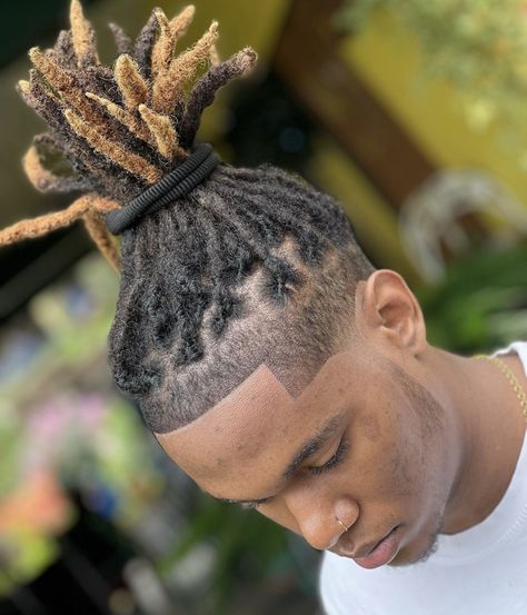 Drop Fade With Dreads, Drop Fade Locs, Dread Wicks, Drop Fade Dreads, Free Form Dreads Men, Halo Dreadlocks Style Men, Dreads Ponytail Men, Dreadlock Man Bun, Wick Locs Men