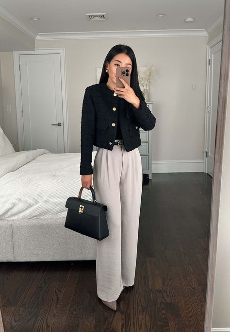 abercrombie sloane crepe pant + tweed jacket petite review // fall 2023 work outfit ideas Comfortable Business Professional Outfits, Tweed And Jeans, Jeans And Blazer Outfit Work, Formal Tweed Outfit, Woman Blazer Outfit, Blazer Outfits Classy, Jw Outfits, Tweed Blazer Outfit, Networking Event Outfit